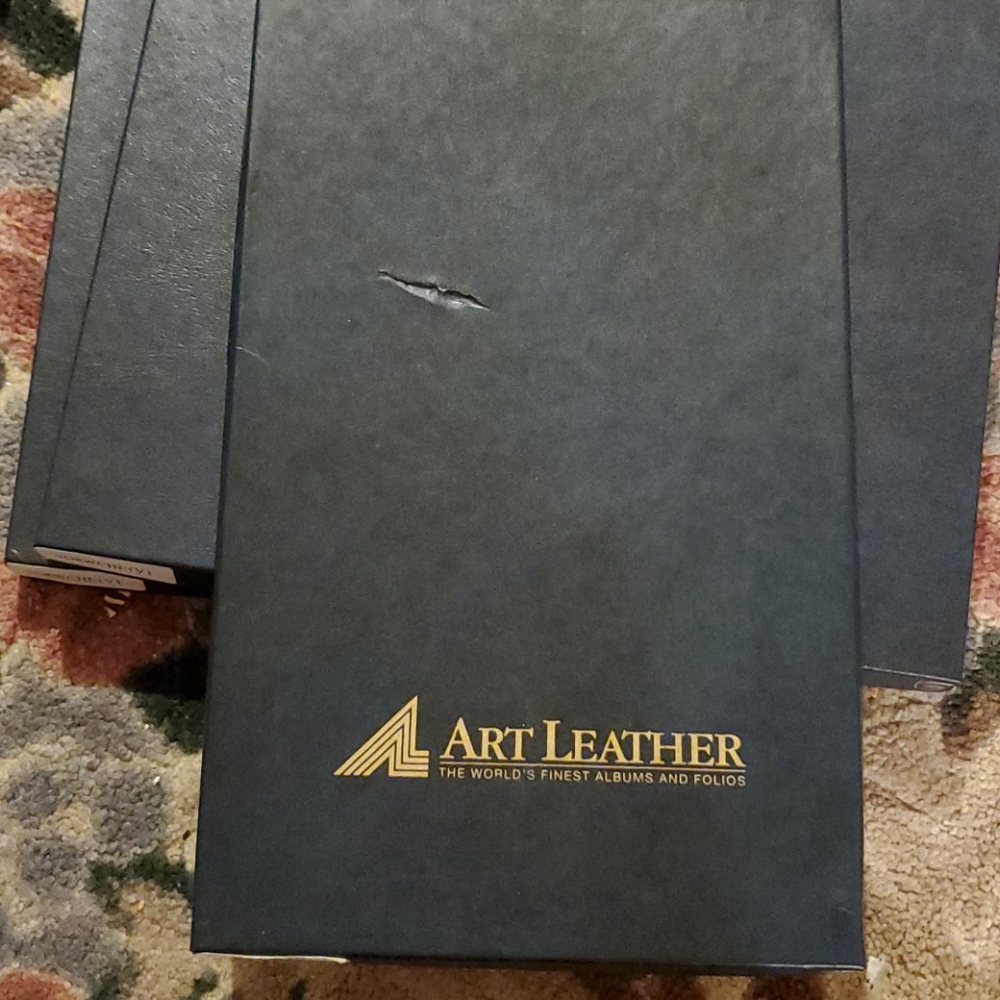 Album/Folio - Picture 4 of 6